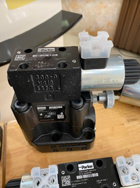 Van an toàn xả tải Parker RS10R35S4SN1JW